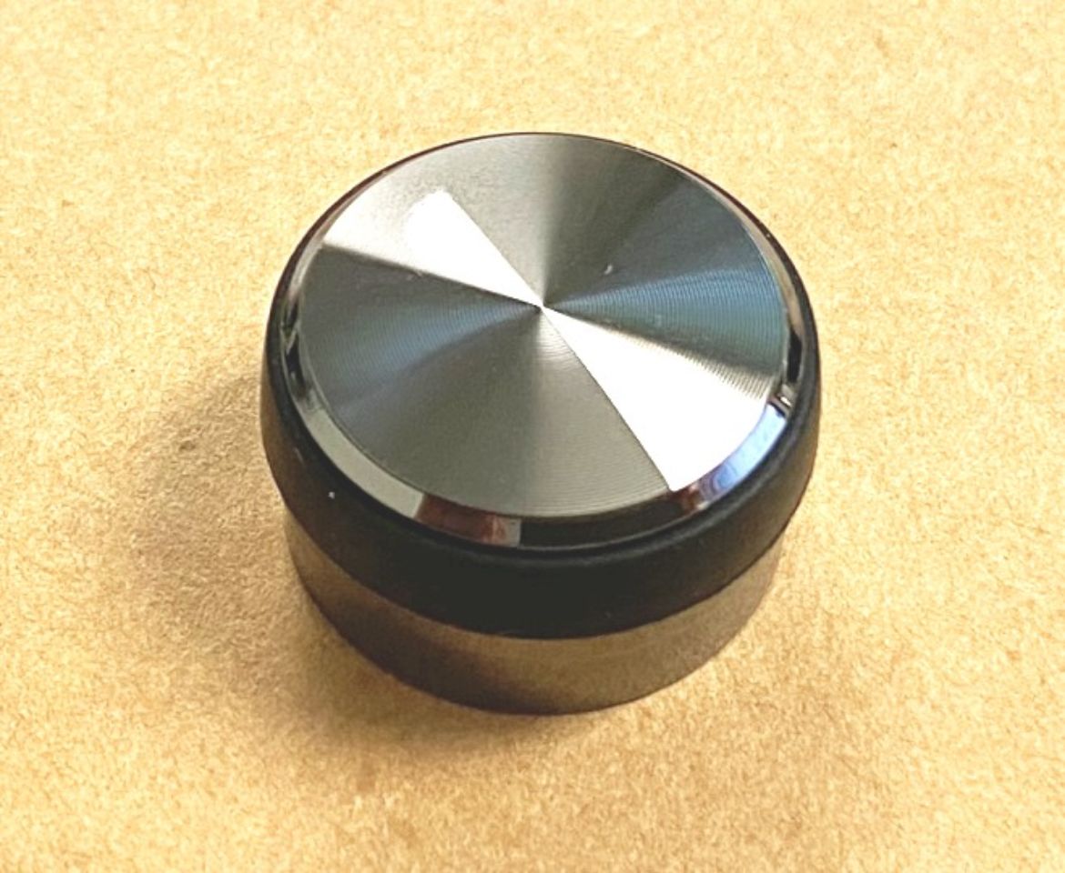 3610933Z01.jpg