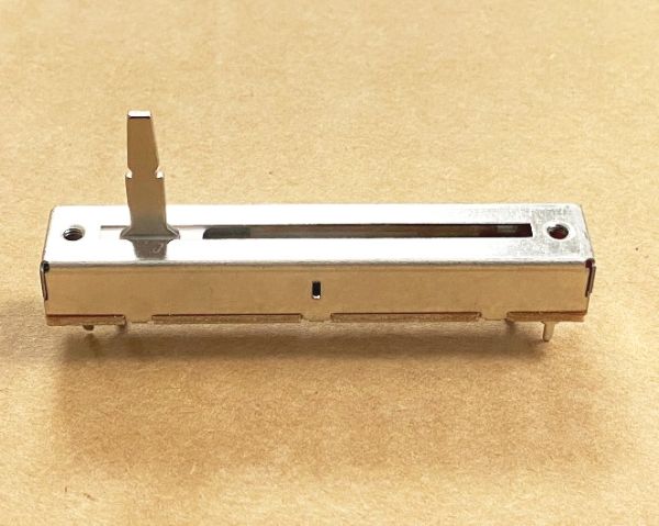 418S1MK2725.jpg