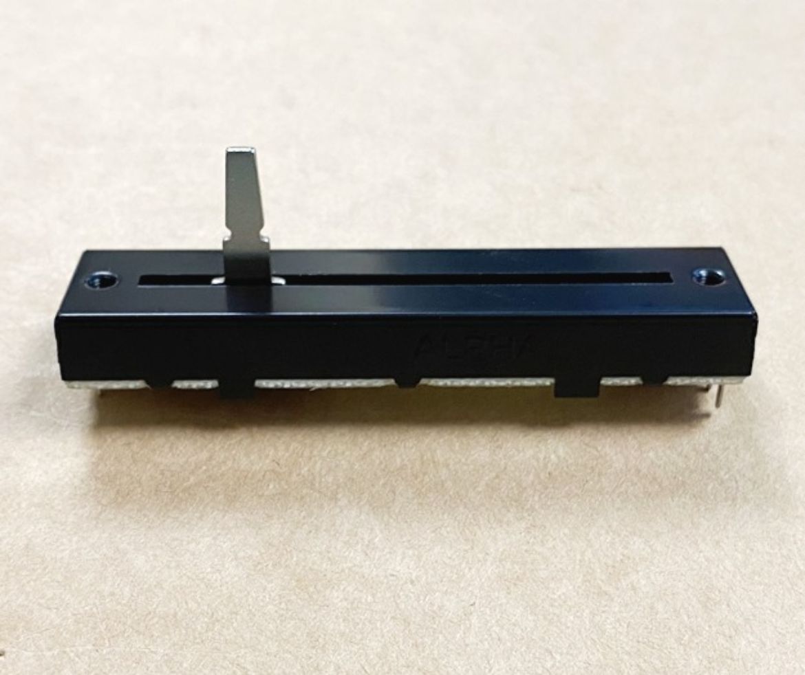 418DJM250674.jpg