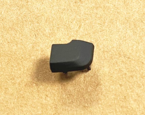 LV23098006A.jpg