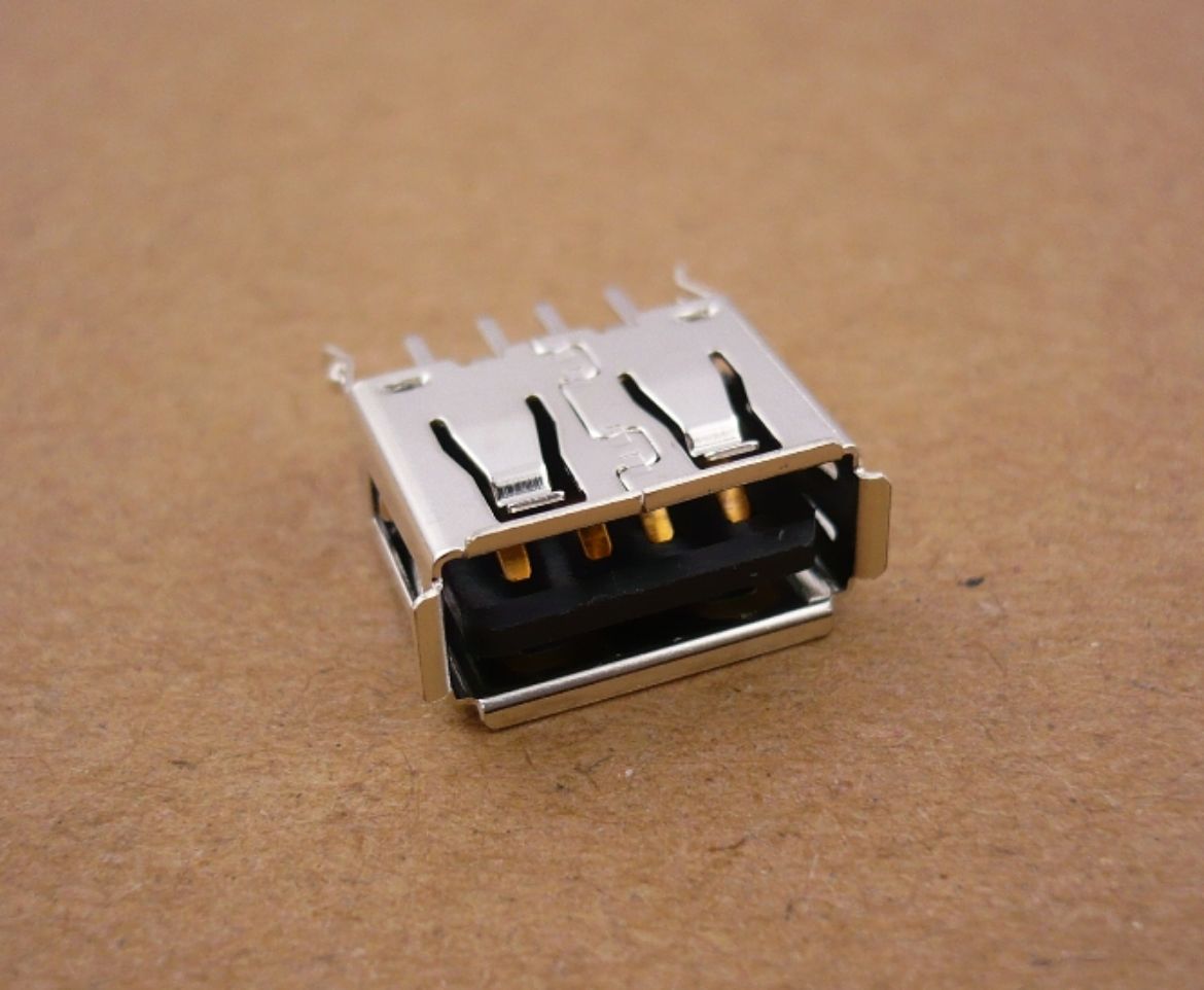 E58110905.jpg