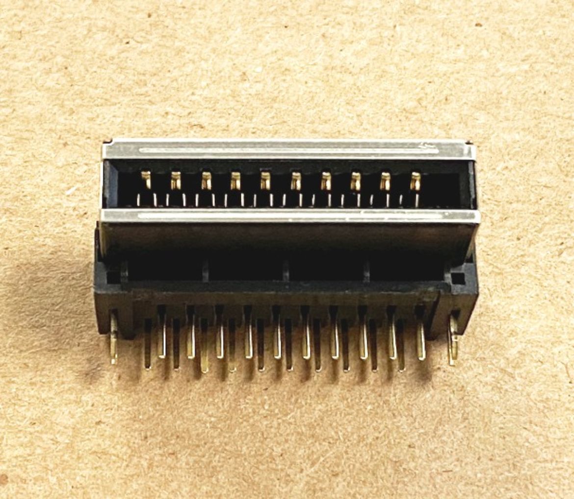 E5J021600.jpg