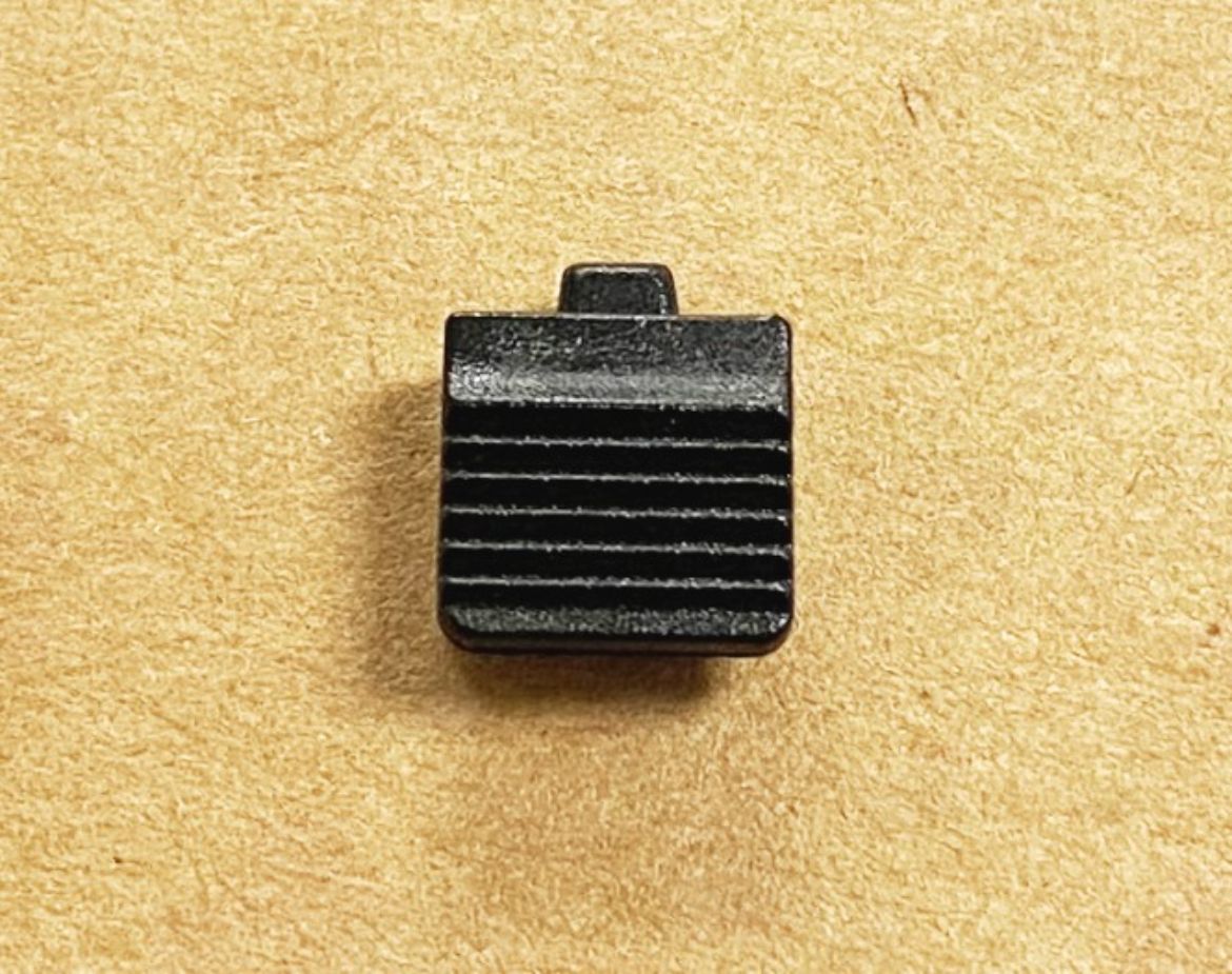 K29925103.jpg