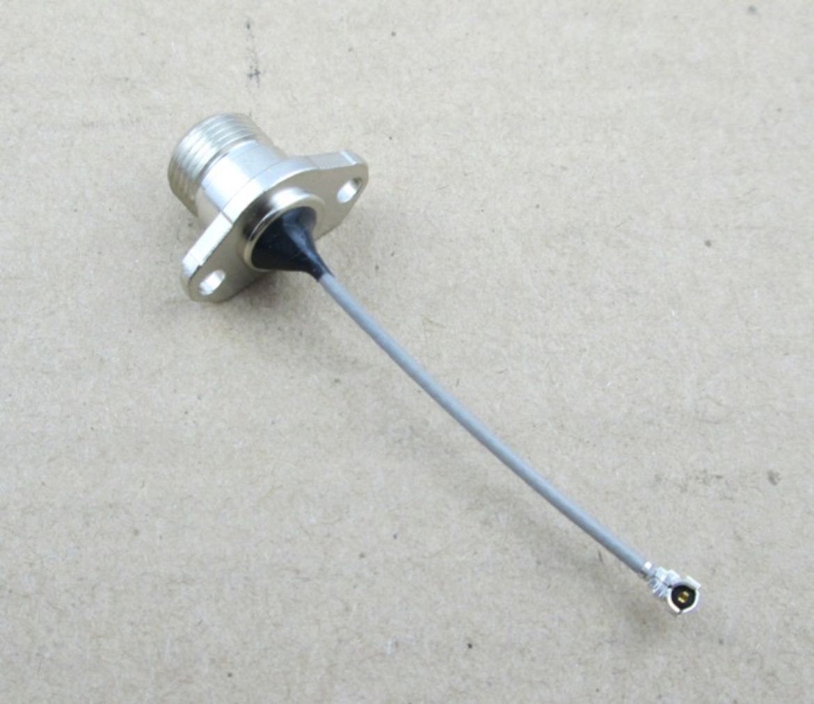 E37112635.jpg