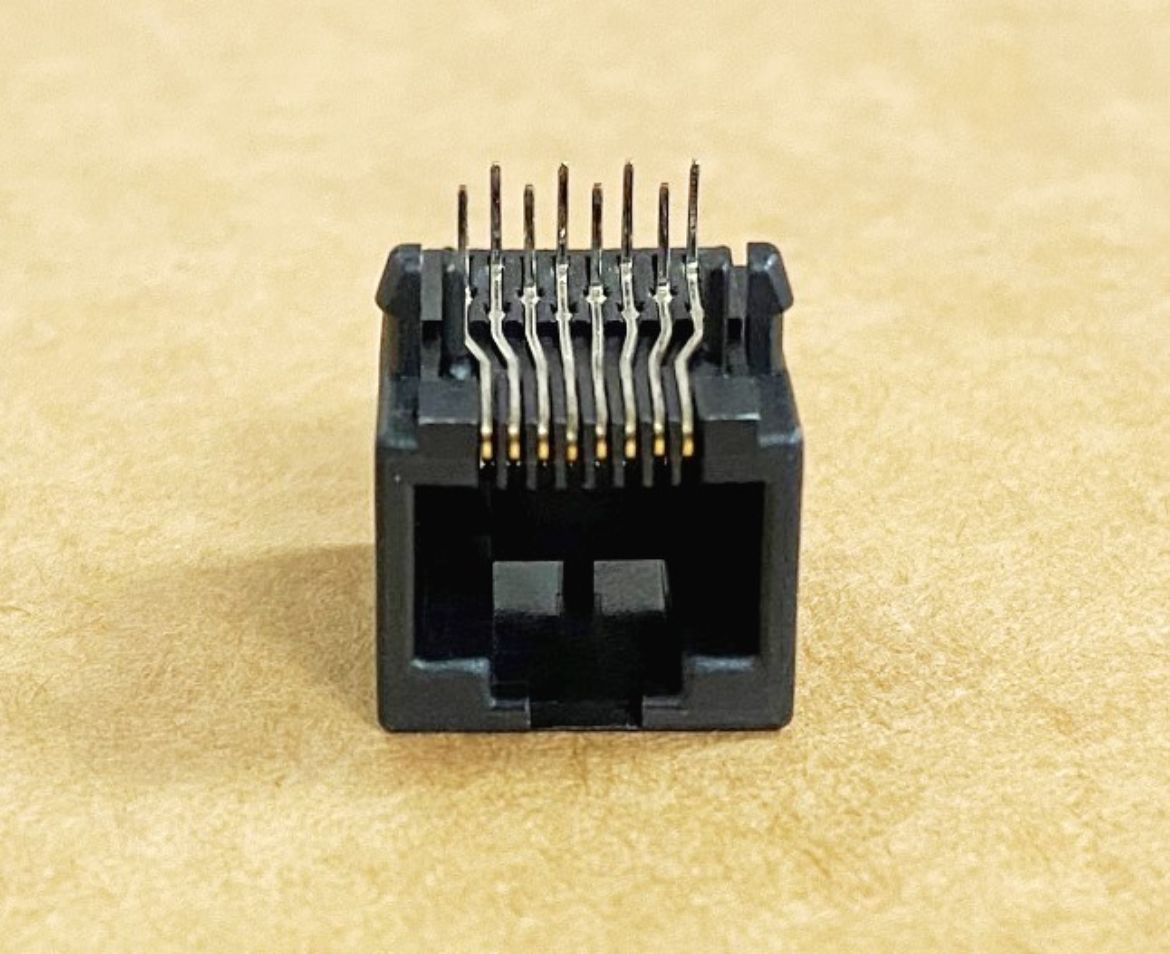 E58052305.jpg