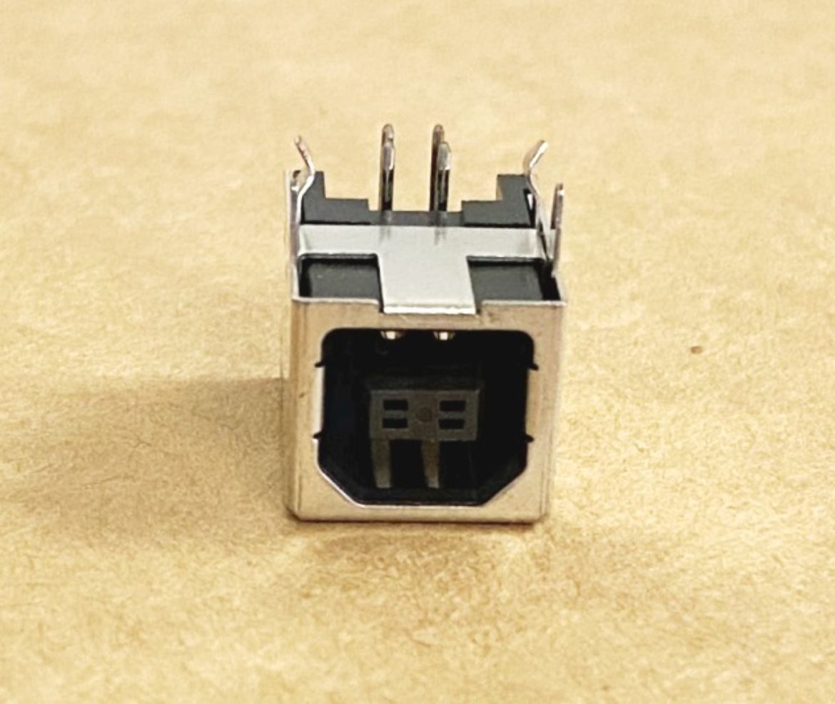 E58053705.jpg