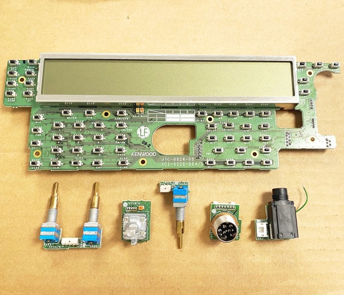 XC1022000.jpg