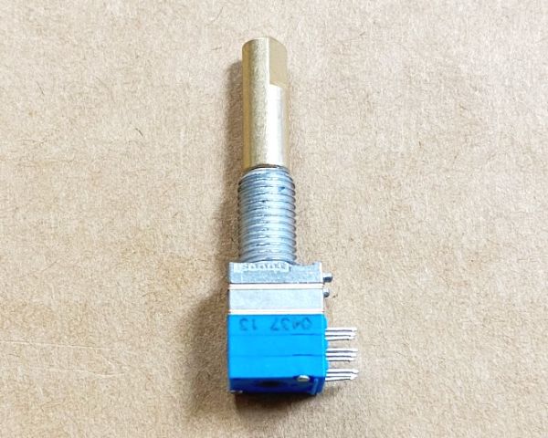 S60043715.jpg